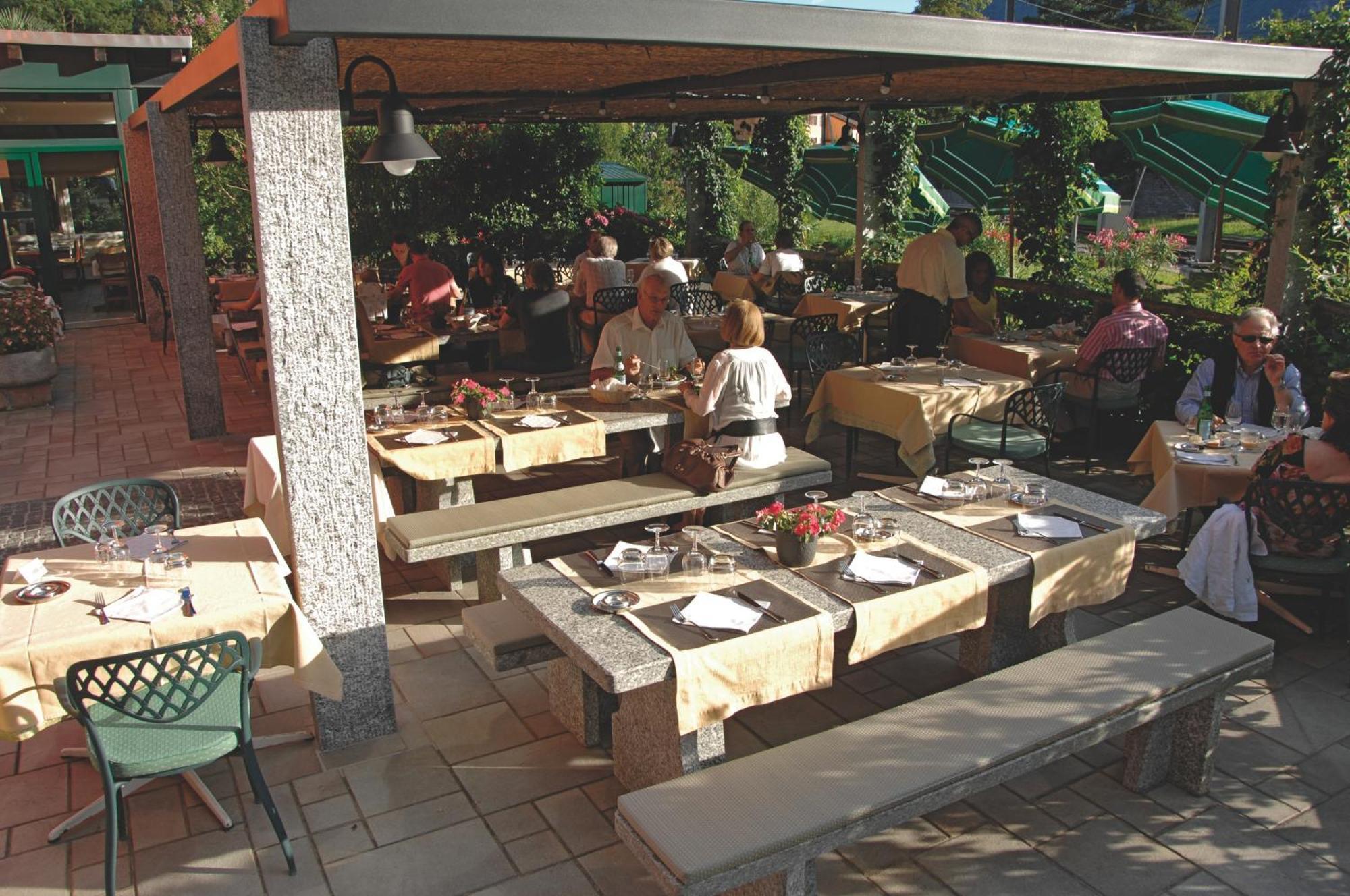 Ristorante Charme Hotel Tre Terre Ponte Brolla Εξωτερικό φωτογραφία
